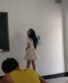 卧蚕老师完胜刘亦菲卧蚕老师清新爽口照片曝光