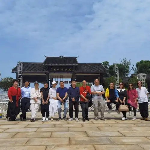 屈原投江之地河泊潭读诗凭吊中国诗人环洞庭湖田野调查写作计划探寻诗歌源头