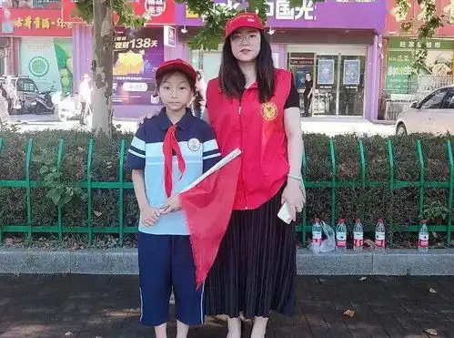 贵池区秋浦小学开展小手拉大手交通安全行活动