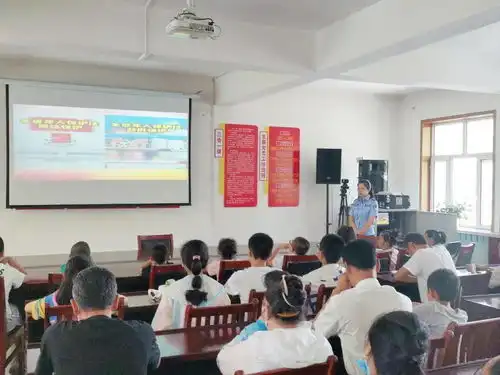 所有人看看这些学生暑假在做什么