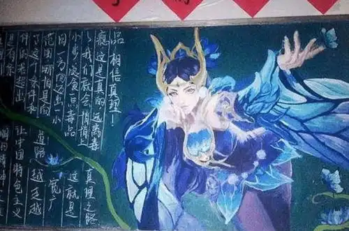 高一女生黑板报惊艳全网,用粉笔画出赤壁图,老父亲发言火了