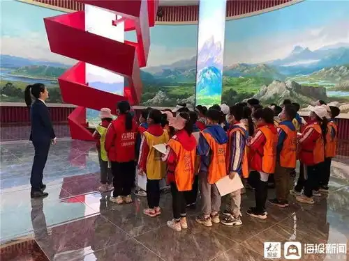 莱山区第七小学开展红色研学活动走进胶东红色文化陈列馆