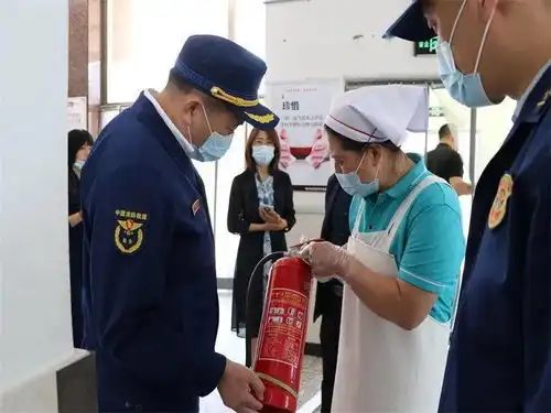 锦州市消防救援支队联合教育部门开展校园消防安全联合检查