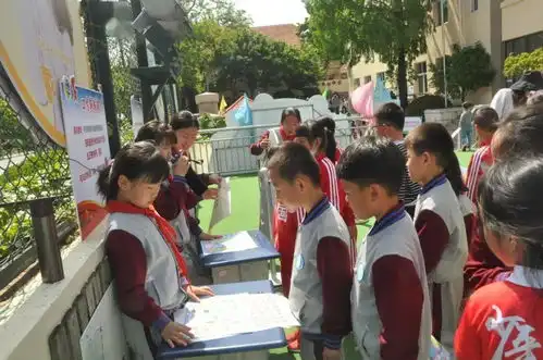 青岛文登路小学开展一年级红领巾创造营追章活动