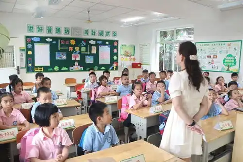 新学期,新征程南京市共青团路小学20212022学年度第一学期开学纪实