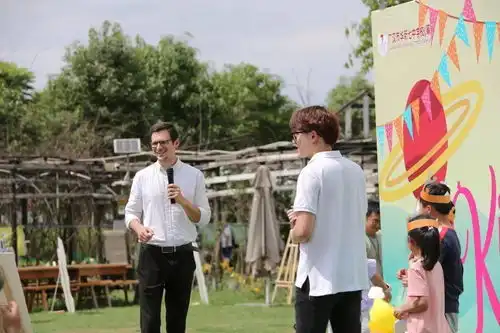 华新七中小学一年级,满足你的期待